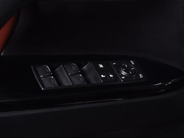 Lexus LX III Рестайлинг 2 с пробегом 2018 года, цена 8 549 995 рублей, 186670 км, внедорожник, Автокод Объявления