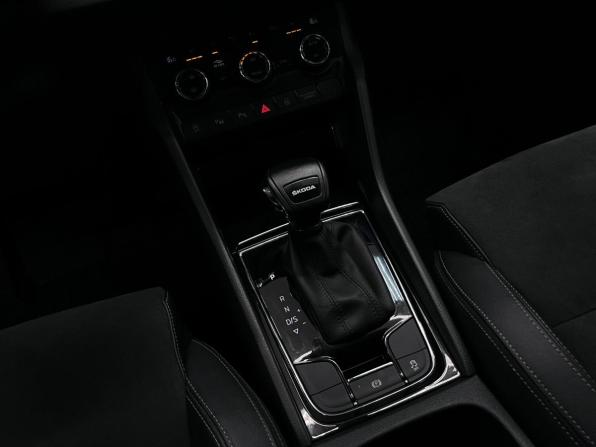 Skoda Karoq I с пробегом 2020 года, цена 2 330 000 рублей, 113168 км, внедорожник, Автокод Объявления