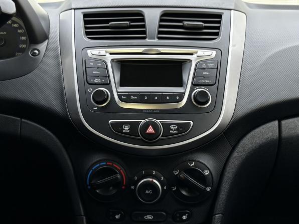 Hyundai Solaris I Рестайлинг с пробегом 2014 года, цена 1 100 000 рублей, 158391 км, седан, Автокод Объявления