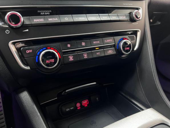 Kia Optima IV Рестайлинг с пробегом 2019 года, цена 1 990 000 рублей, 138054 км, седан, Автокод Объявления