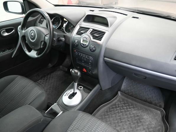 Renault Megane II Рестайлинг с пробегом 2008 года, цена 609 900 рублей, 182000 км, седан, Автокод Объявления