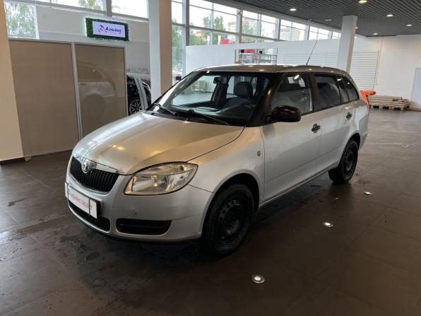 Skoda Fabia II с пробегом 2008 года, цена 260 000 рублей, 305060 км, универсал, Автокод Объявления