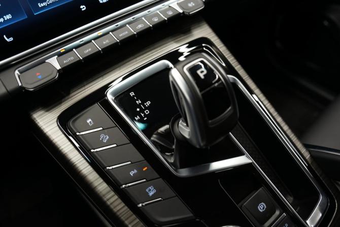 Geely Atlas Pro с пробегом 2022 года, цена 2 280 000 рублей, 44543 км, внедорожник, Автокод Объявления