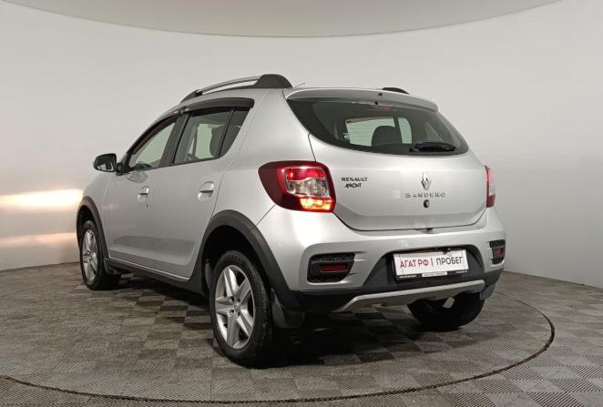 Renault Sandero II с пробегом 2018 года, цена 1 140 000 рублей, 119600 км, хэтчбек, Автокод Объявления