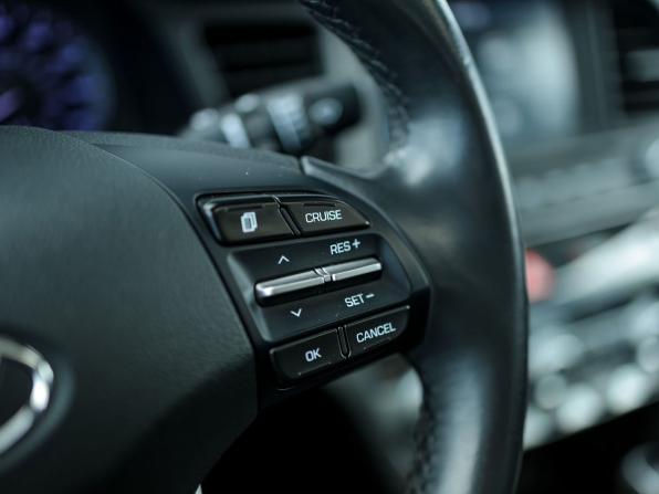 Hyundai Elantra VI (AD) Рестайлинг с пробегом 2020 года, цена 1 680 000 рублей, 64598 км, седан, Автокод Объявления