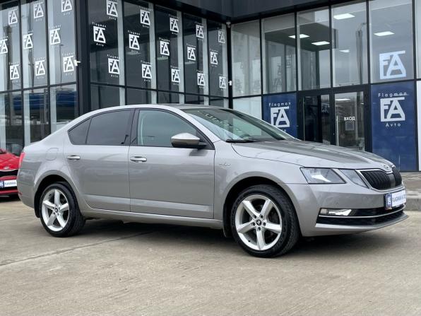 Skoda Octavia III (A7) Рестайлинг с пробегом 2018 года, цена 1 590 000 рублей, 120000 км, лифтбек, Автокод Объявления