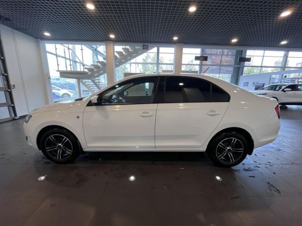 Skoda Rapid I с пробегом 2017 года, цена 950 000 рублей, 169752 км, лифтбек, Автокод Объявления