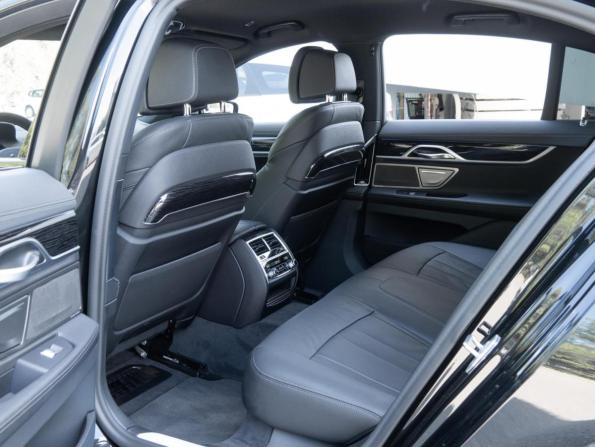 BMW 7 серии VI (G11/G12) Рестайлинг с пробегом 2020 года, цена 7 589 000 рублей, 126 км, седан, Автокод Объявления