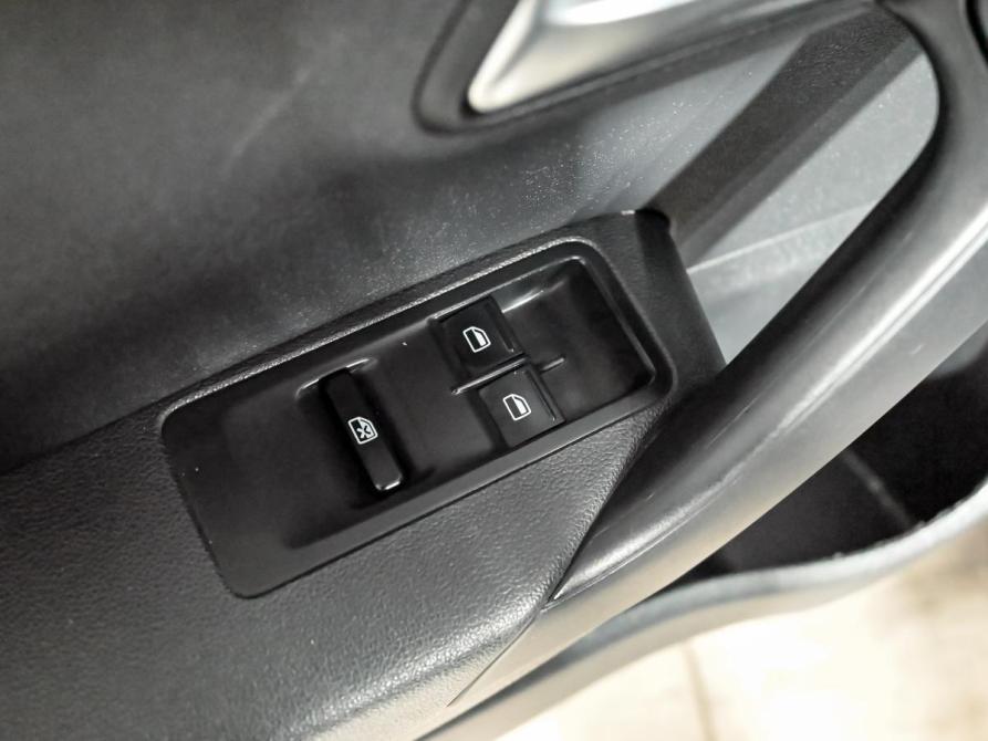 Volkswagen Polo V Рестайлинг Екатеринбург  - изображение 12