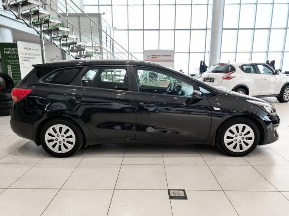 Kia Ceed II Рестайлинг с пробегом 2017 года, цена 1 450 000 рублей, 136556 км, универсал, Автокод Объявления