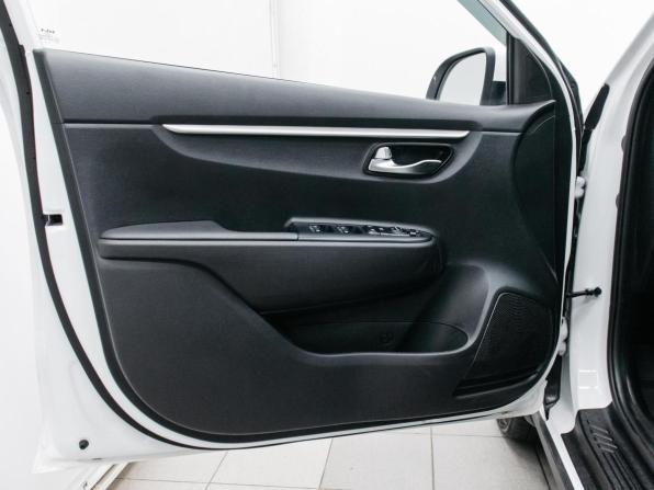 Kia Rio IV Рестайлинг с пробегом 2022 года, цена 2 236 000 рублей, 28826 км, хэтчбек, Автокод Объявления