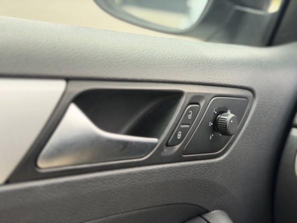 Volkswagen Jetta VI с пробегом 2012 года, цена 1 150 000 рублей, 91605 км, седан, Автокод Объявления