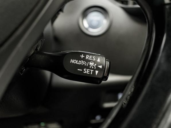 Toyota C-HR I с пробегом 2018 года, цена 2 315 000 рублей, 89403 км, внедорожник, Автокод Объявления
