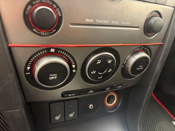 Mazda 3 I (BK) Рестайлинг с пробегом 2006 года, цена 549 000 рублей, 252249 км, седан, Автокод Объявления