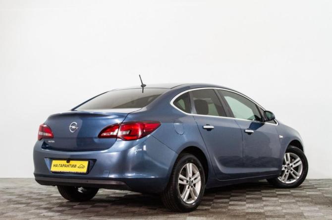Opel Astra J Рестайлинг с пробегом 2014 года, цена 699 000 рублей, 210000 км, седан, Автокод Объявления