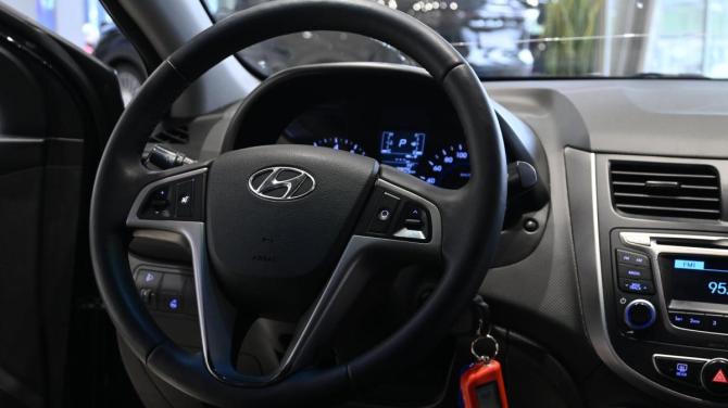 Hyundai Solaris I Рестайлинг с пробегом 2015 года, цена 1 080 000 рублей, 142572 км, седан, Автокод Объявления