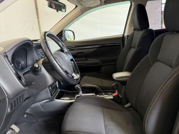 Mitsubishi Outlander III Рестайлинг 3 с пробегом 2018 года, цена 1 880 000 рублей, 97709 км, внедорожник, Автокод Объявления