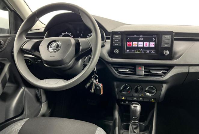 Skoda Rapid II с пробегом 2021 года, цена 1 650 000 рублей, 77003 км, лифтбек, Автокод Объявления
