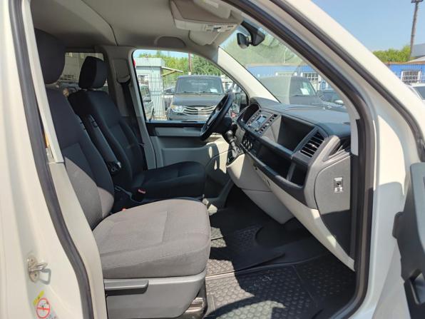 Volkswagen Caravelle T6 с пробегом 2017 года, цена 2 550 000 рублей, 277143 км, минивэн, Автокод Объявления