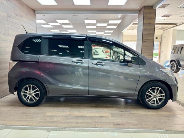Honda Freed I Рестайлинг 2 с пробегом 2016 года, цена 1 290 000 рублей, 132500 км, компактвэн, Автокод Объявления