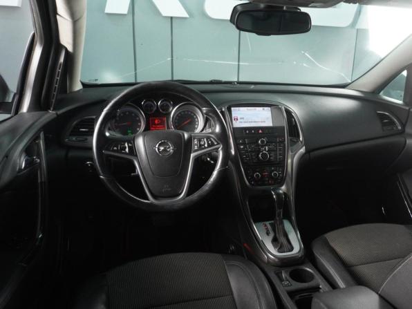 Opel Astra J с пробегом 2010 года, цена 700 000 рублей, 211752 км, хэтчбек, Автокод Объявления
