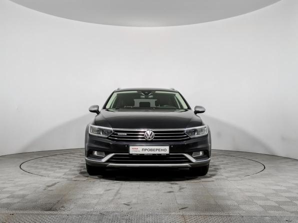 Volkswagen Passat B8 с пробегом 2017 года, цена 2 290 000 рублей, 172000 км, универсал, Автокод Объявления