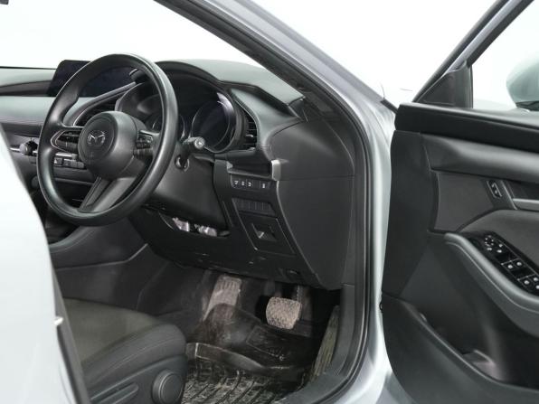 Mazda 3 IV (BP) с пробегом 2022 года, цена 1 785 000 рублей, 38397 км, хэтчбек, Автокод Объявления