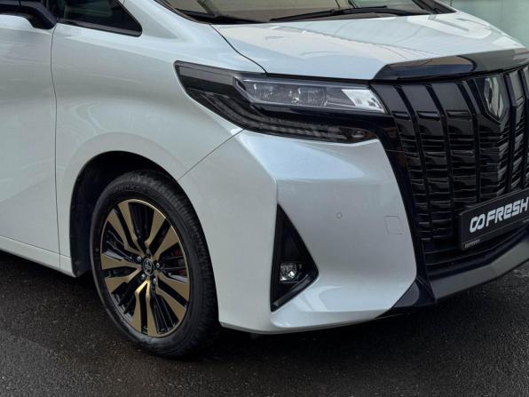 Toyota Alphard III Рестайлинг с пробегом 2021 года, цена 8 349 000 рублей, 70682 км, минивэн, Автокод Объявления