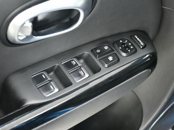 Kia Soul II Рестайлинг с пробегом 2018 года, цена 1 595 000 рублей, 99145 км, хэтчбек, Автокод Объявления