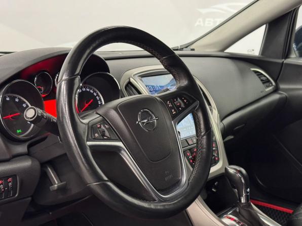 Opel Astra J с пробегом 2011 года, цена 790 000 рублей, 90650 км, хэтчбек, Автокод Объявления