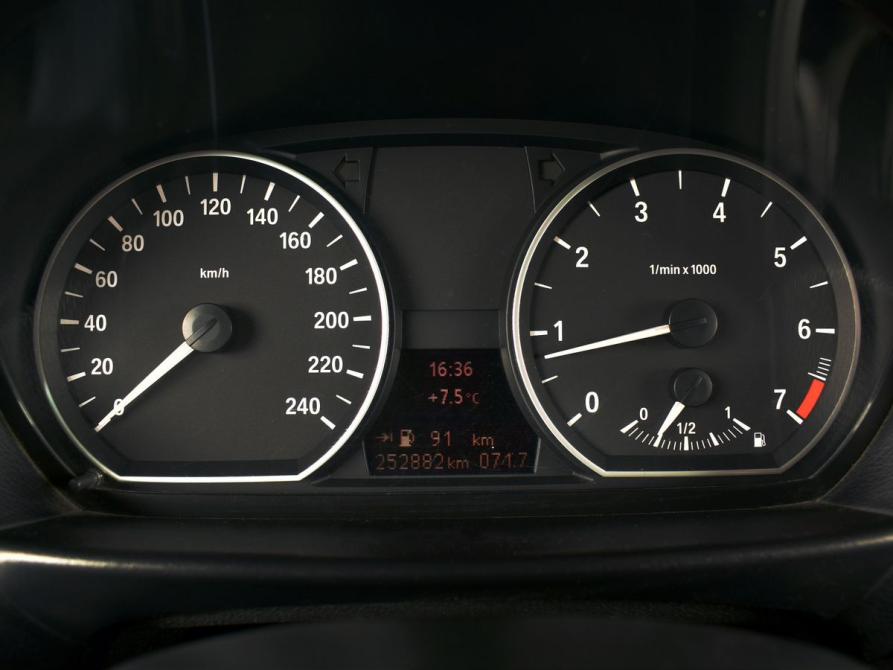 BMW 1 серии I (E81/E82/E87/E88) Рестайлинг Кемерово  - изображение 9