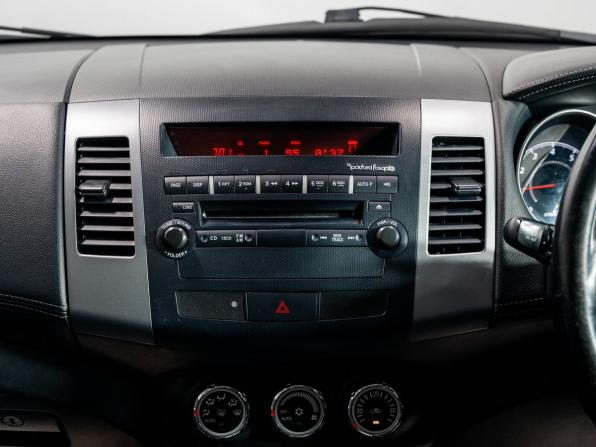 Mitsubishi Outlander II Рестайлинг с пробегом 2010 года, цена 1 240 000 рублей, 214244 км, внедорожник, Автокод Объявления