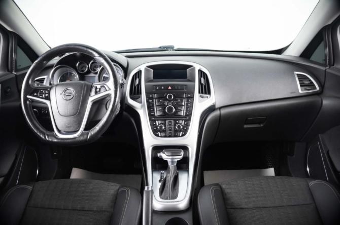Opel Astra J Рестайлинг с пробегом 2013 года, цена 1 029 000 рублей, 95939 км, хэтчбек, Автокод Объявления