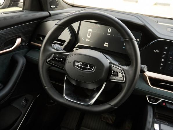 Geely Monjaro I с пробегом 2024 года, цена 3 550 000 рублей, 29298 км, внедорожник, Автокод Объявления
