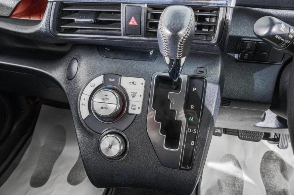 Toyota Sienta II Барнаул  - изображение 21