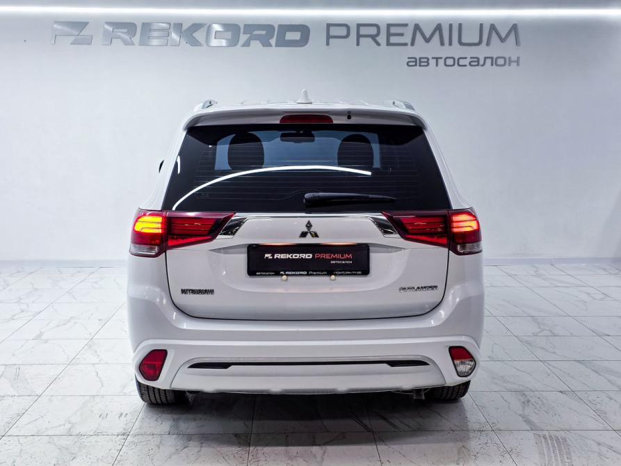 Mitsubishi Outlander III Рестайлинг 3 Уфа  - изображение 28