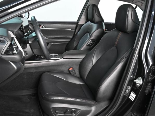 Toyota Camry VIII (XV70) Рестайлинг с пробегом 2023 года, цена 3 465 000 рублей, 71731 км, седан, Автокод Объявления