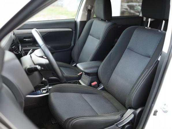 Mitsubishi Outlander III Рестайлинг 3 с пробегом 2018 года, цена 2 370 000 рублей, 80200 км, внедорожник, Автокод Объявления