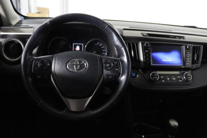 Toyota RAV4 IV (XA40) Рестайлинг с пробегом 2017 года, цена 2 569 990 рублей, 104302 км, внедорожник, Автокод Объявления
