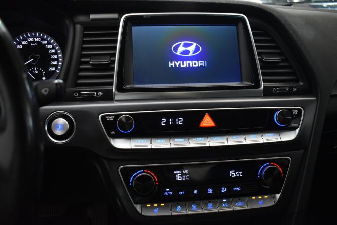 Hyundai Sonata VII (LF) Рестайлинг с пробегом 2018 года, цена 1 770 000 рублей, 124537 км, седан, Автокод Объявления