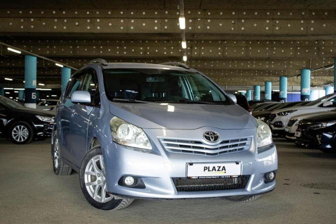 Toyota Verso I с пробегом 2011 года, цена 1 069 000 рублей, 203239 км, компактвэн, Автокод Объявления