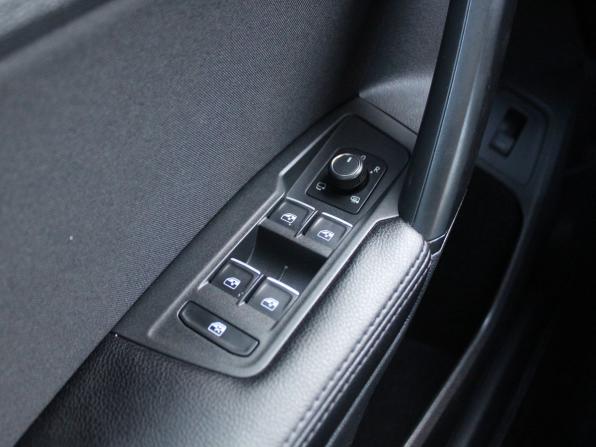 Volkswagen Tiguan II с пробегом 2018 года, цена 2 059 000 рублей, 186050 км, внедорожник, Автокод Объявления