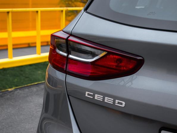 Kia Ceed III Рестайлинг с пробегом 2022 года, цена 2 300 000 рублей, 36132 км, хэтчбек, Автокод Объявления
