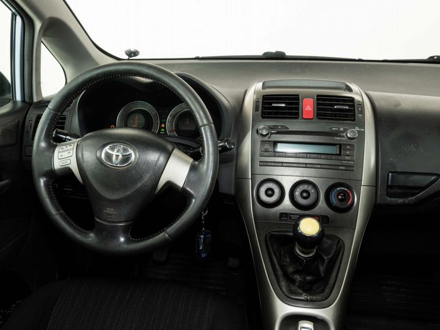 Toyota Auris I Казань  - изображение 12