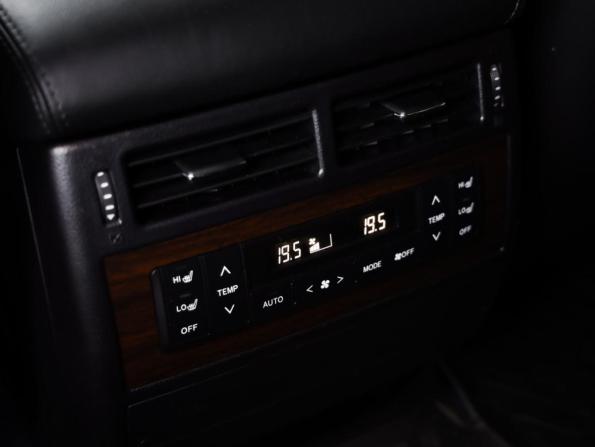 Toyota Land Cruiser 200 Series Рестайлинг 2 с пробегом 2016 года, цена 5 899 000 рублей, 114168 км, внедорожник, Автокод Объявления
