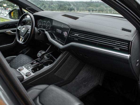 Volkswagen Touareg III с пробегом 2019 года, цена 4 299 000 рублей, 149183 км, внедорожник, Автокод Объявления