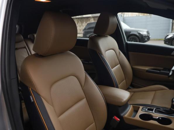 Kia Sportage IV Рестайлинг с пробегом 2019 года, цена 2 449 000 рублей, 108000 км, внедорожник, Автокод Объявления