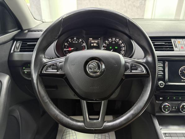 Skoda Octavia III (A7) с пробегом 2016 года, цена 1 745 000 рублей, 131504 км, лифтбек, Автокод Объявления