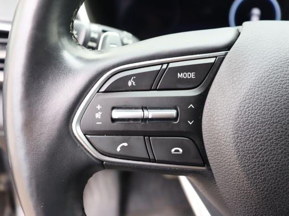Hyundai Santa Fe IV Рестайлинг с пробегом 2021 года, цена 3 600 000 рублей, 72765 км, внедорожник, Автокод Объявления