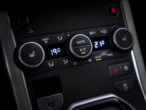 Land Rover Range Rover Evoque I Рестайлинг с пробегом 2018 года, цена 2 268 000 рублей, 118264 км, внедорожник, Автокод Объявления